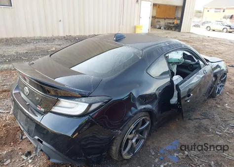 2024 Toyota Gr86 Premium z USA, uszkodzony, nr VIN JF1ZNBE12R9757731